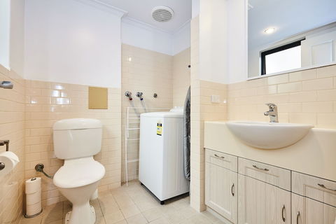 Fremantle Townhouse Unit 5 - Accommodation Redcliffe 6