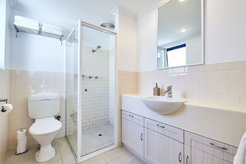 Fremantle Townhouse Unit 5 - Accommodation Redcliffe 2