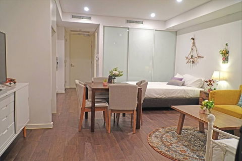 C08-darling Harbour Studio - Accommodation Redcliffe 2