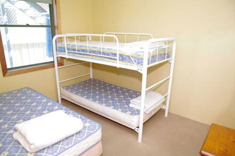 Beachfront 1 25 Willow Street - Accommodation Redcliffe 6