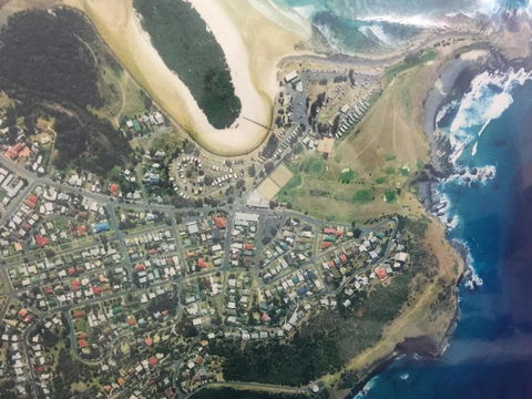 Beachfront 1 25 Willow Street - Accommodation Redcliffe 1