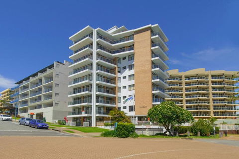 Tasman Towers 5 3 Munster Street - Accommodation Redcliffe 2