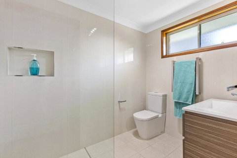 Kalimna Lakeside Living - Accommodation Redcliffe 3