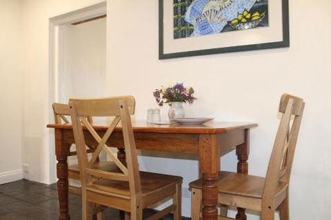 Victoria Cottage - Accommodation Redcliffe 3