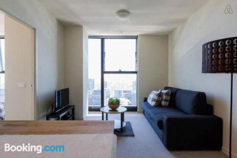 A Cozy CBD Suite With Spectacular City Views - Accommodation Redcliffe 1