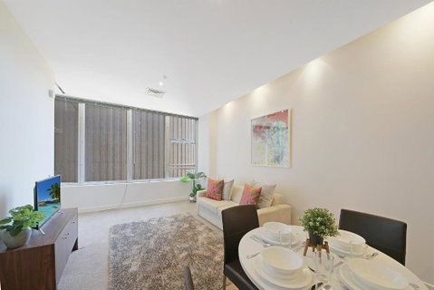 A Comfy & Central 2BR Apt Near Flinders Station - Accommodation Redcliffe 5