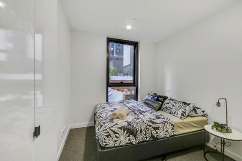 A Modern 2BR Apt 5 Min Walk To Melbourne Central - Accommodation Redcliffe 3