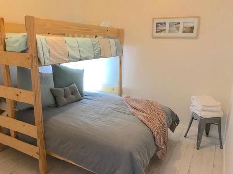 Smugglers Resort Style Apartments No 9 - Accommodation Redcliffe 4