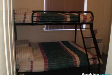 Retreat On Surf Beach - Accommodation Redcliffe 5