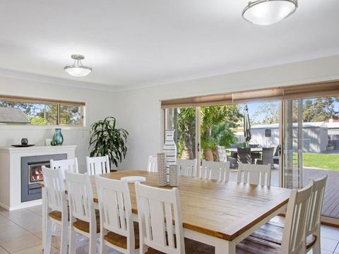 Belle View Callala Bay - Accommodation Redcliffe 3