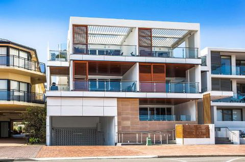 Kiama Seaside Getaway - Accommodation Redcliffe 0