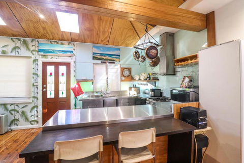 Treasure Island - Accommodation Redcliffe 5