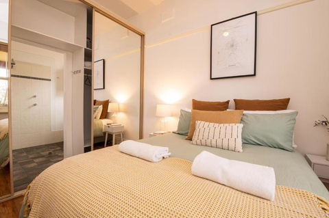 Lords Cottage Charming CBD Home Pet Friendly - Accommodation Redcliffe 5