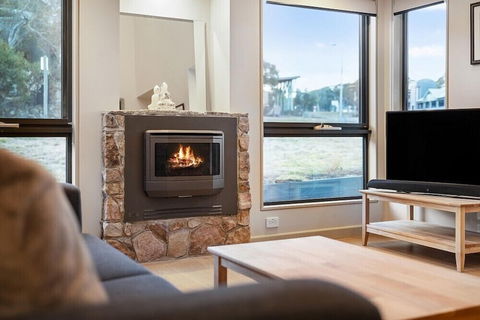 Black Out - Accommodation Redcliffe 6