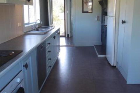 Old Schoolmasters Cottage On The Barrington River - Accommodation Redcliffe 5