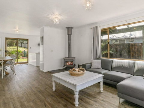 A La Plage - Accommodation Redcliffe 4