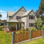 A La Plage - Accommodation Redcliffe 0