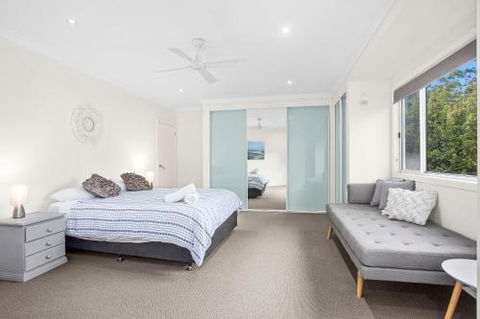 Coastal Retreat - Accommodation Redcliffe 4