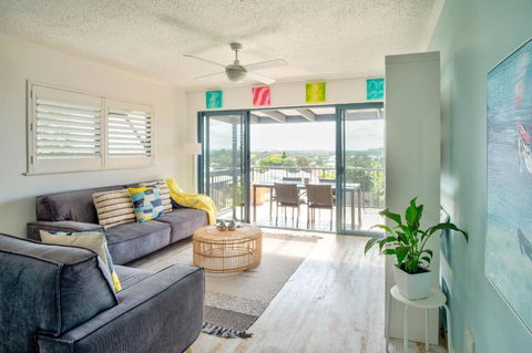 Coolum Beach 3 Level Townhouse Private Rooftop Terrace Spa Overlooking Mount Coolum - Accommodation Redcliffe 6