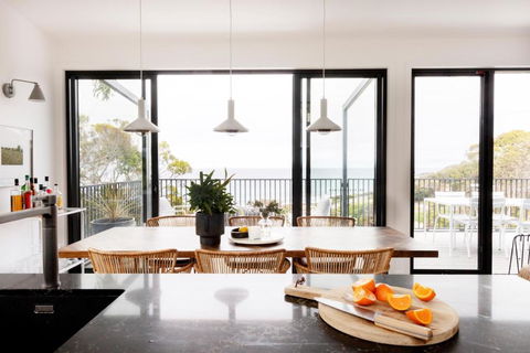 Months & Seasons Momentary Escapes Beach House - Accommodation Redcliffe 4