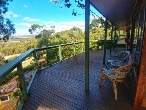 Cellar House - Accommodation Redcliffe 6