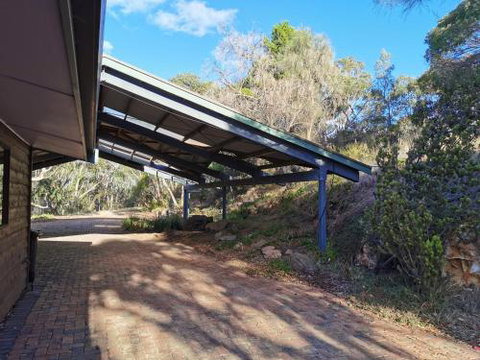 Cellar House - Accommodation Redcliffe 3