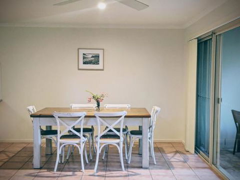 Cuttlefish Cove - Accommodation Redcliffe 4
