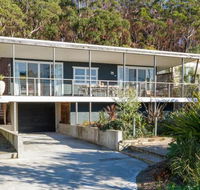 Palmwood at Hyams Beach 4pm Check Out Sundays - Accommodation Redcliffe