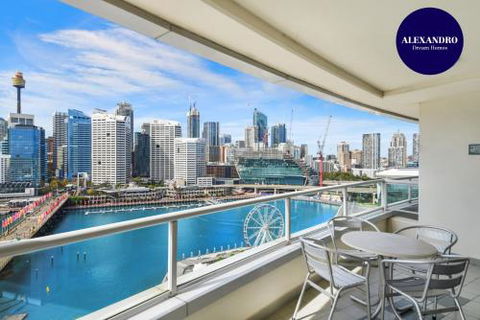 DREAM HARBOUR VIEW 2 BRM / GYM POOL & PARKING - Accommodation Redcliffe 0