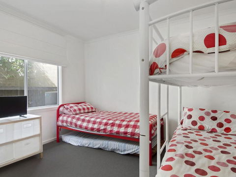 Beach Fun 11 Broadbeach Drive - Accommodation Redcliffe 6