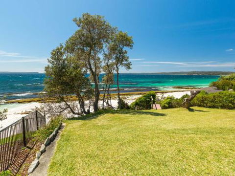 Bimbadgen At Hyams Beach 4pm Check Out Sundays - Accommodation Redcliffe 5