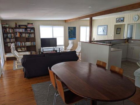 Seagrass Beach House At Hyams 4pm Check Out Sundays - Accommodation Redcliffe 5