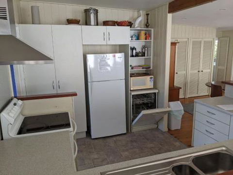 Seagrass Beach House At Hyams 4pm Check Out Sundays - Accommodation Redcliffe 1