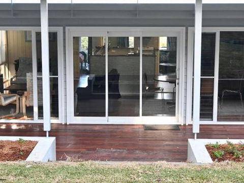 Seagrass Beach House At Hyams 4pm Check Out Sundays - Accommodation Redcliffe 3