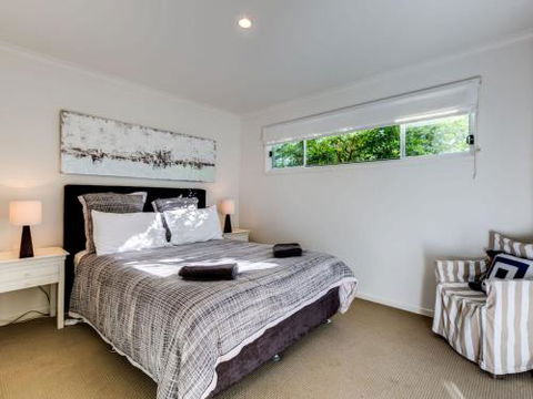 Hyams Seaside Apartment 4pm Check Out Sundays - Accommodation Redcliffe 3