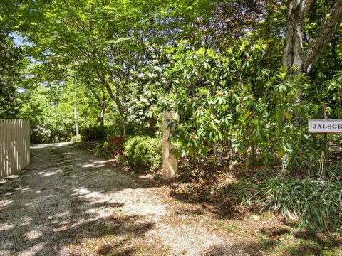 Jalscene - Accommodation Redcliffe 2