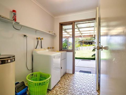 Fishermans Rest 4pm Check Out Sundays - Accommodation Redcliffe 4
