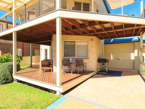 Pollys Escape Main House Cottage Vincentia 4pm Check Out Sundays - Accommodation Redcliffe 3