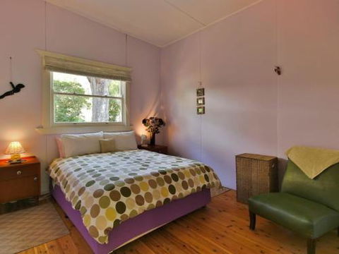 Rose Cottage At Hyams 4pm Check Out Sundays - Accommodation Redcliffe 1