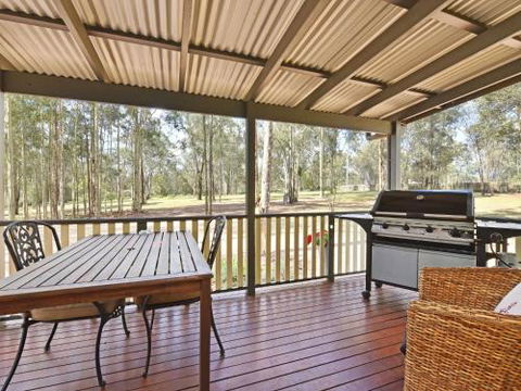Olive Grove Villa 3 Suite With Large Bath - Accommodation Redcliffe 3