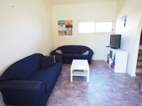 Sunset Deck Beach House Sandy Point - Accommodation Redcliffe 2