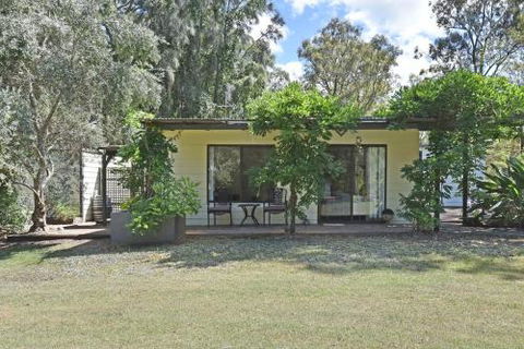 Olive Grove Studio 1 - Accommodation Redcliffe 3