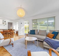MOBYS at HYAMS Hyams Beach 4pm check out Sundays - Accommodation Redcliffe