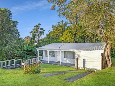 MOBYS At HYAMS Hyams Beach 4pm Check Out Sundays - Accommodation Redcliffe 1