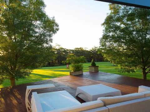 ALPINE LODGE Alpine Southern Highlands 4pm Check Out Sundays - Accommodation Redcliffe 1