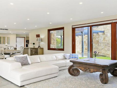 ALPINE LODGE Alpine Southern Highlands 4pm Check Out Sundays - Accommodation Redcliffe 5