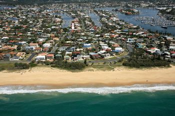 Oomoo 27a - Accommodation Redcliffe 0