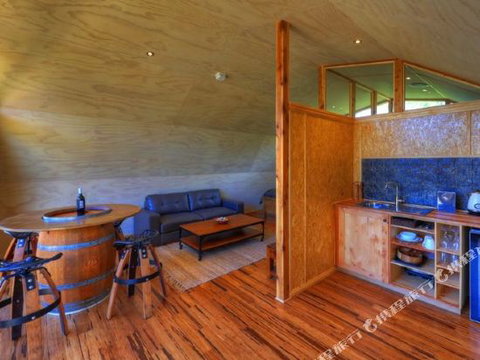 Bruny Island Accommodation 43 Degrees Beachside Studio Spa Apartments (1) - Accommodation Redcliffe 6