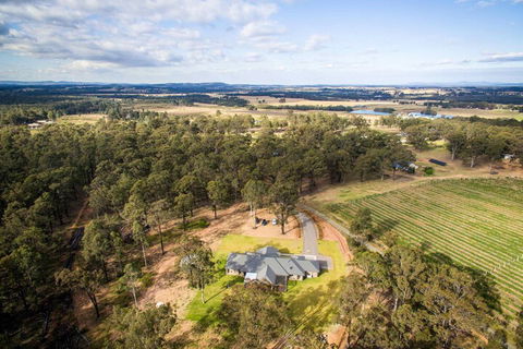Mirambeena - Accommodation Redcliffe 0