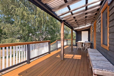 Crackenback Cottage 1884 - Accommodation Redcliffe 5